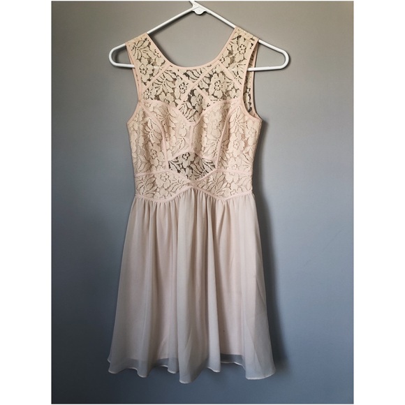 BCBGeneration Dresses & Skirts - BCBGeneration Pale Peach Dress